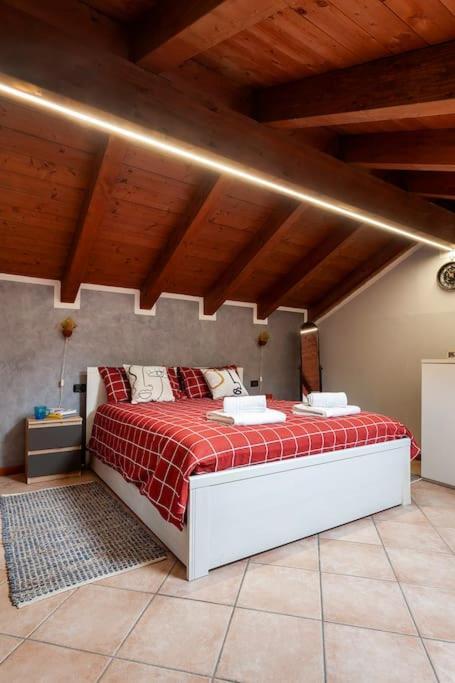 Ferienwohnung Alex Haus Somma Lombardo Exterior foto