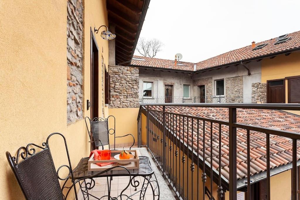 Ferienwohnung Alex Haus Somma Lombardo Exterior foto