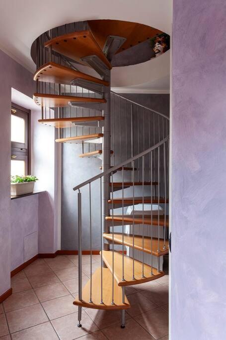 Ferienwohnung Alex Haus Somma Lombardo Exterior foto